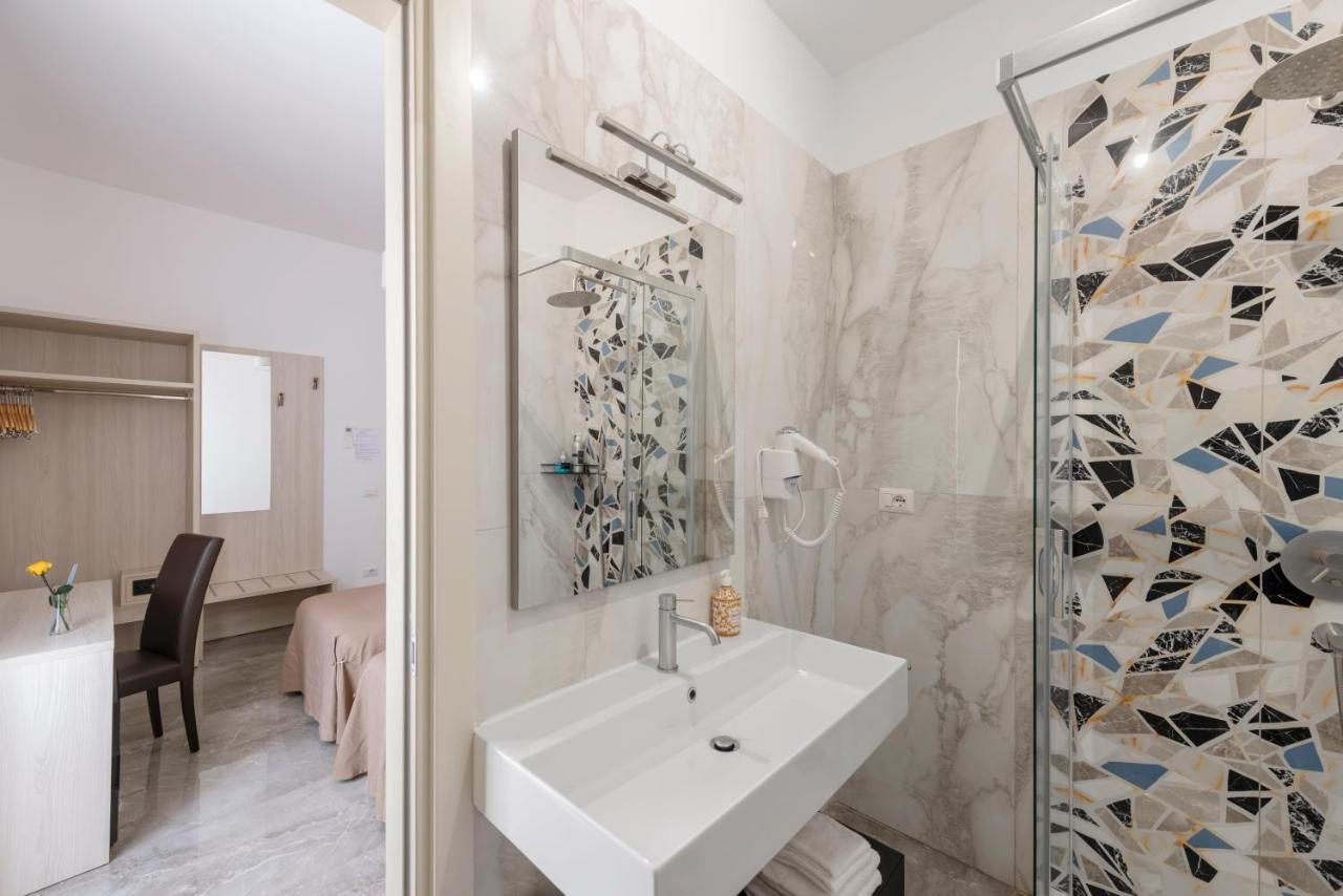 Joyful Termini Boutique Guest House Rome Exterior photo
